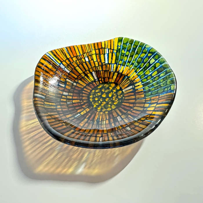 Fused glass bowl featuring details from a tree cell. It measures 20cm diameter.